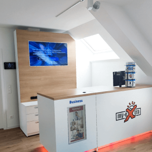 brodos.net-tv-im-einsatz-theke